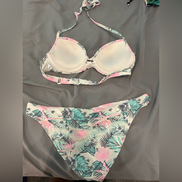 Ardene bathing suit - Picture 2 of 2